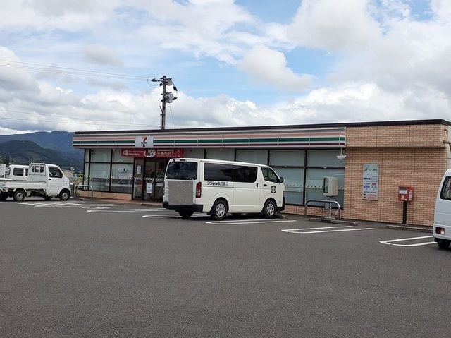 コンビニ　セブンイレブン伊佐大口目丸店（コンビニ）まで100m