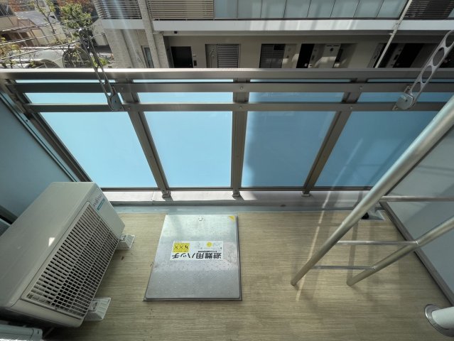 バルコニー　同物件別部屋写真