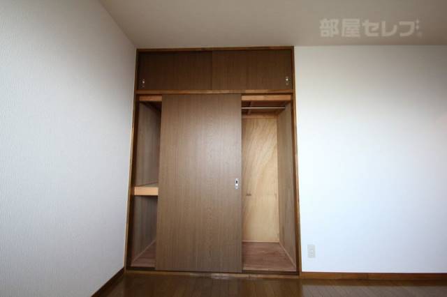 収納　クローゼットと収納