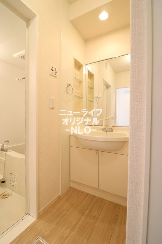 洗面設備　※清掃前のお写真です。