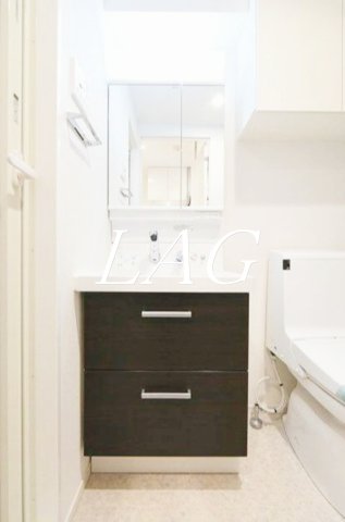 洗面設備　独立洗面台です。