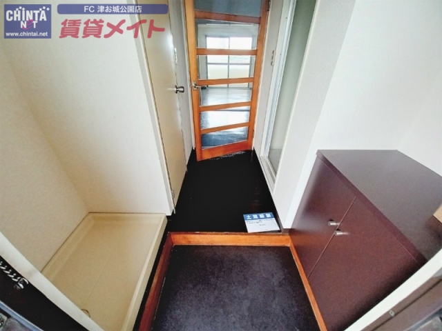 玄関　別部屋写真