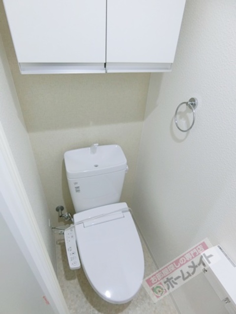 トイレ　温水洗浄便座付き♪