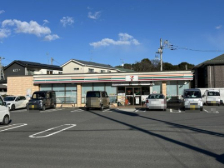 コンビニ　セブン-イレブン 流山三輪野山４丁目店（コンビニ）まで1238m