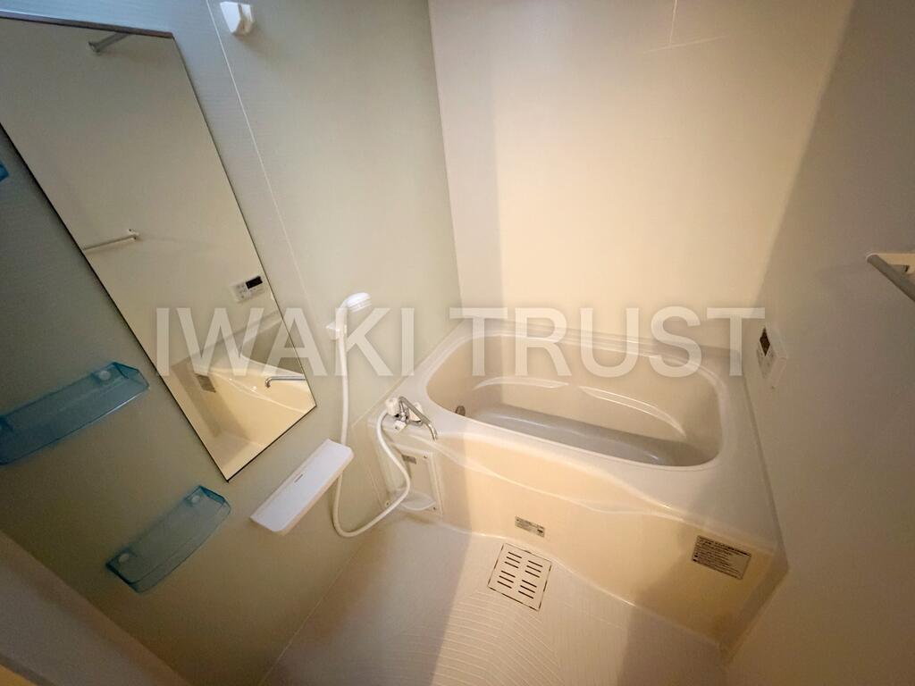 バス・シャワールーム　※同型タイプ参考写真