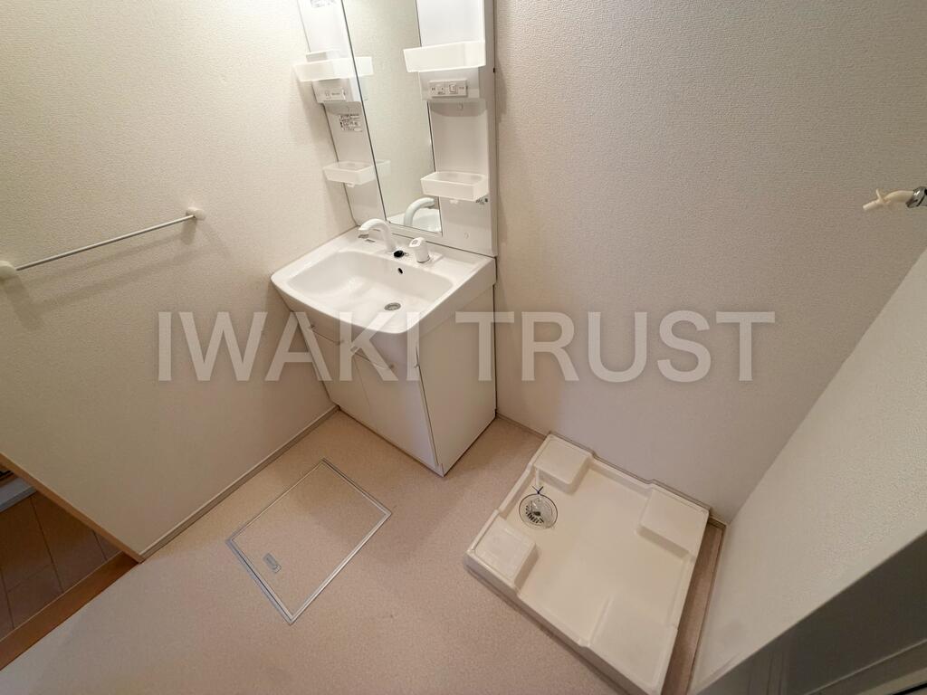 洗面設備　※同型タイプ参考写真