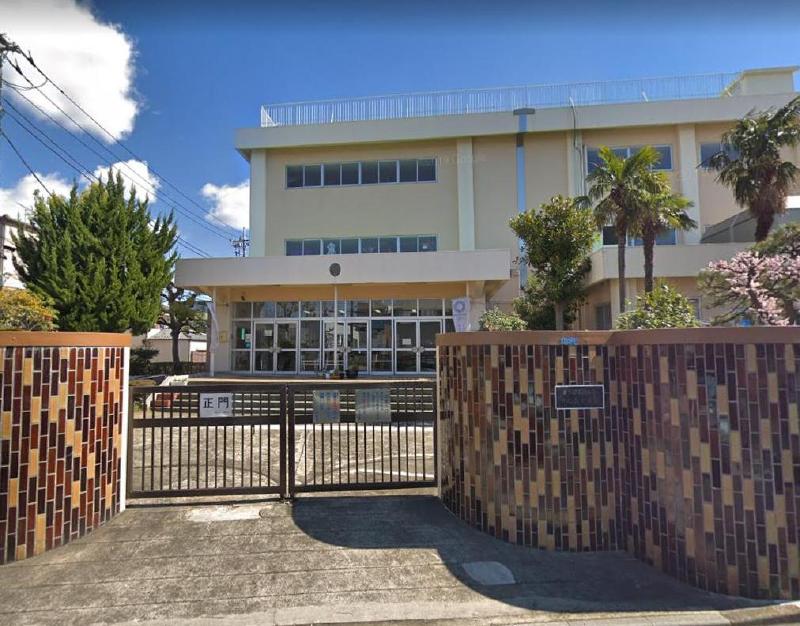 小学校　葛飾区立中之台小学校（小学校）まで200m