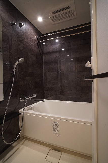 バス・シャワールーム　バス※別部屋参考写真