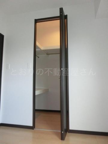 収納　ウォークインクローゼット