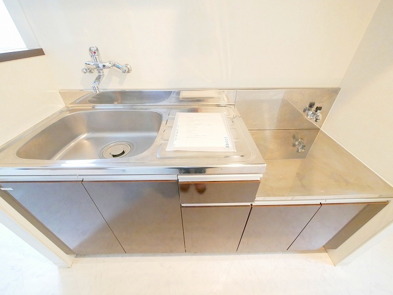 キッチン　独立キッチンは料理も掃除もしやすいです♪