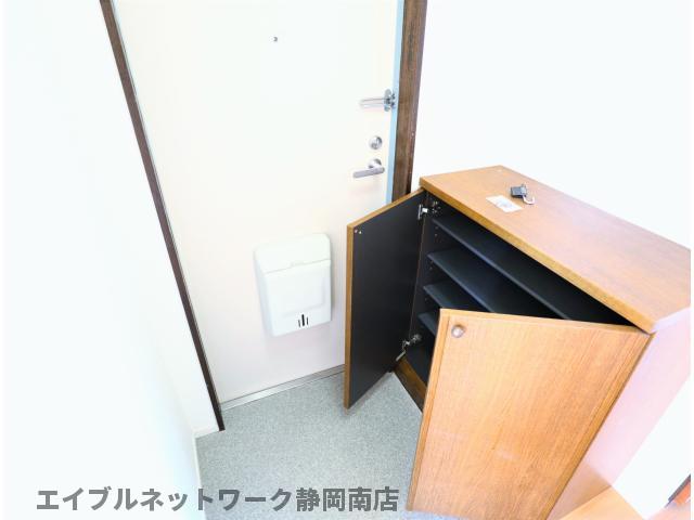 玄関　ゆったりとした玄関です