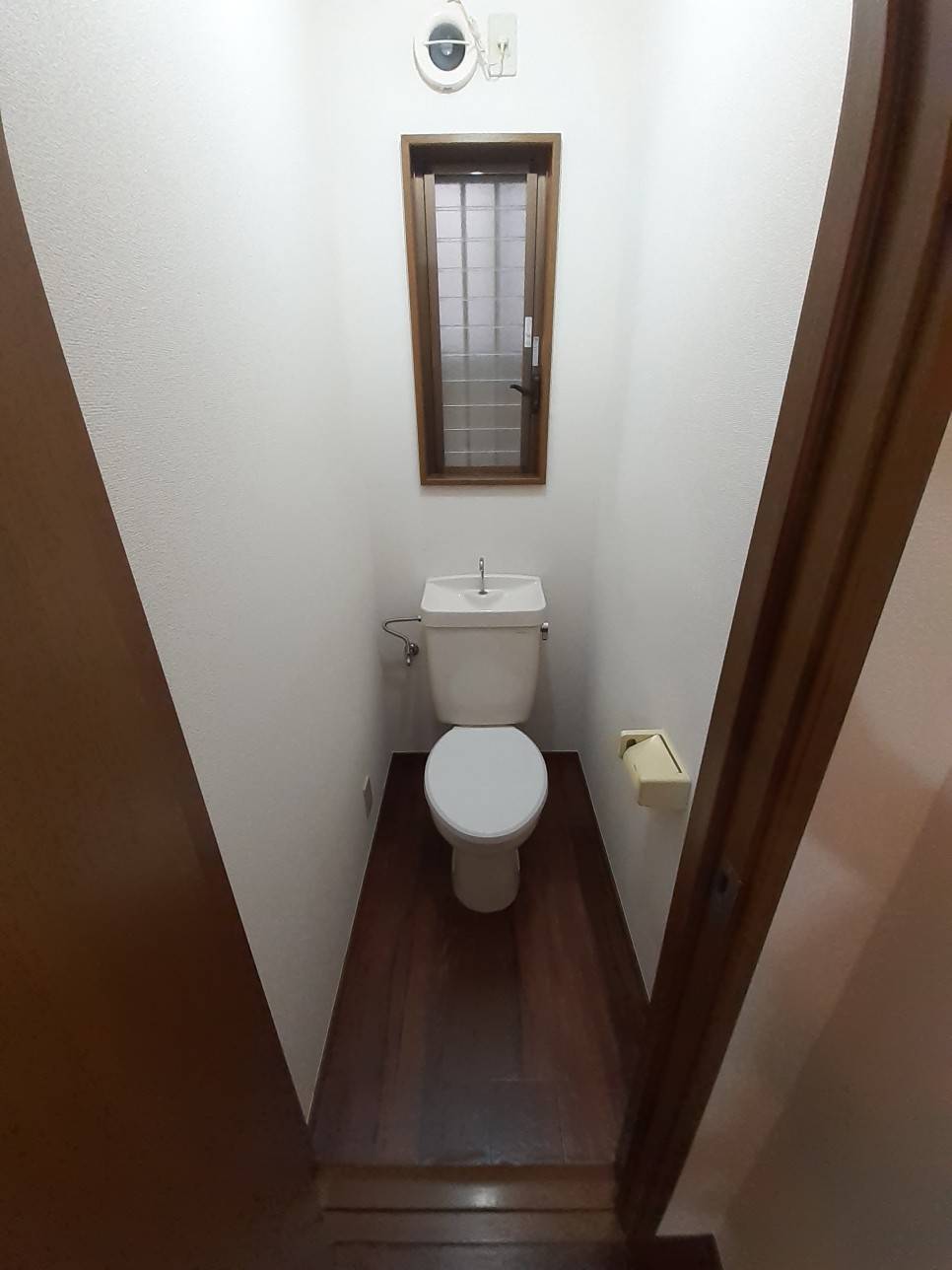 トイレ　他階の写真になります。