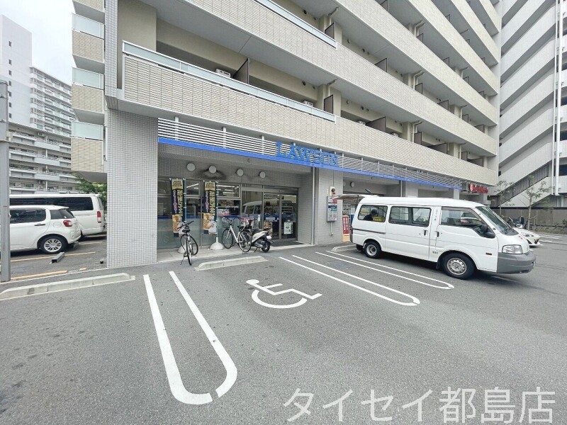コンビニ　ローソン城東蒲生二丁目店（コンビニ）まで225m