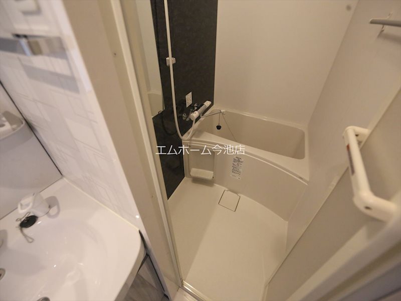 バス・シャワールーム　浴室暖房乾燥機能付バス