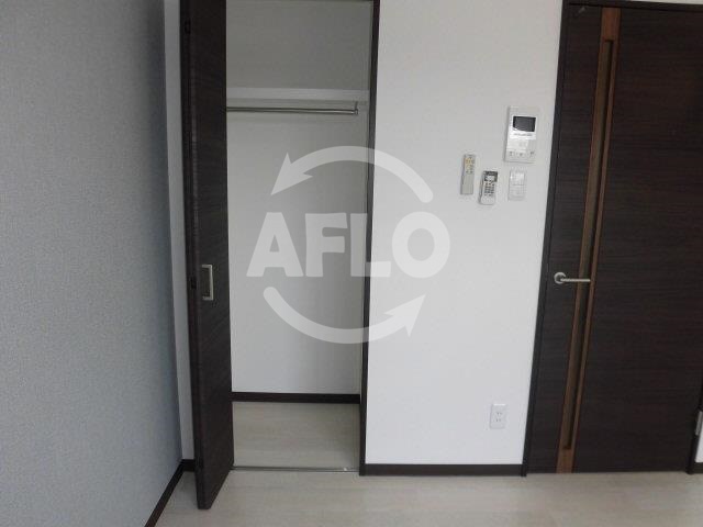 収納　グランパシフィック松虫通　クローゼット