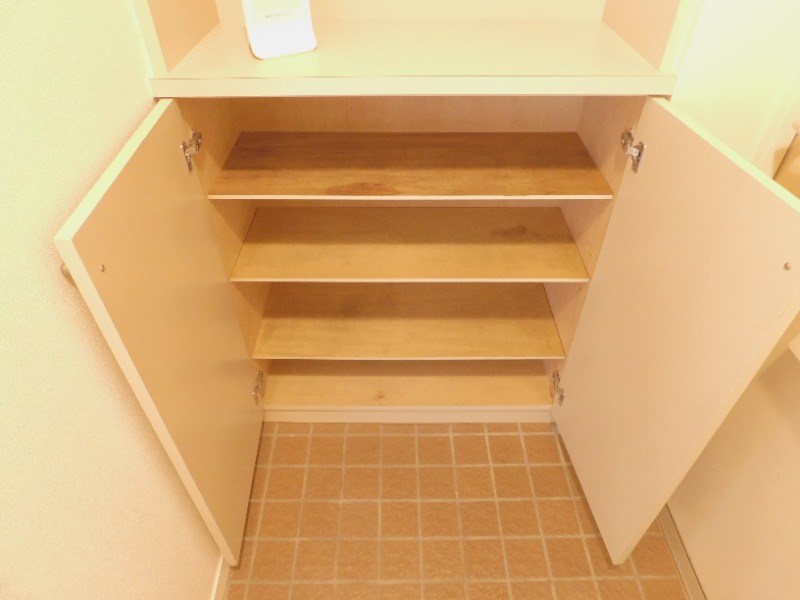 玄関　シューズボックスあり♪