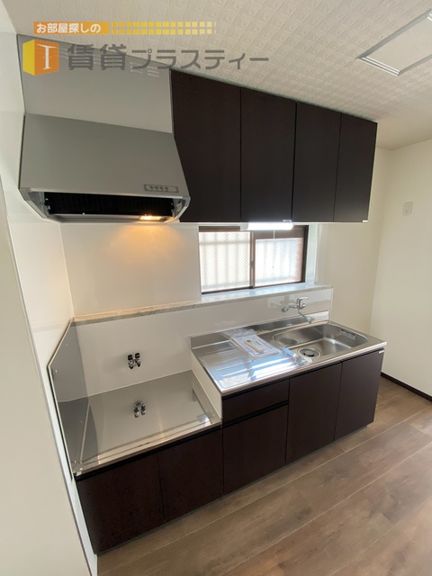 キッチン　お好きな２口コンロ設置可能。