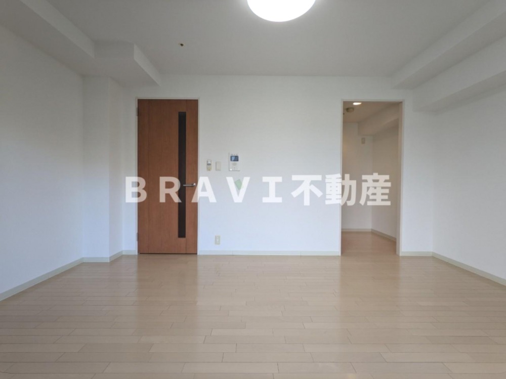 居室・リビング　【ドゥーエ森ノ宮】スタンダードな洋室です