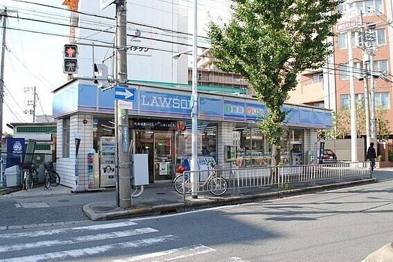 コンビニ　ローソン江坂町四丁目店（コンビニ）まで737m