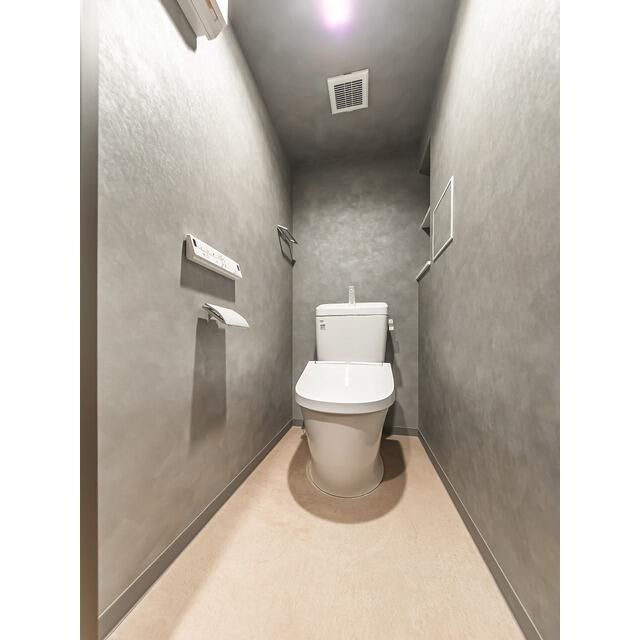 トイレ　清潔感のあるトイレです