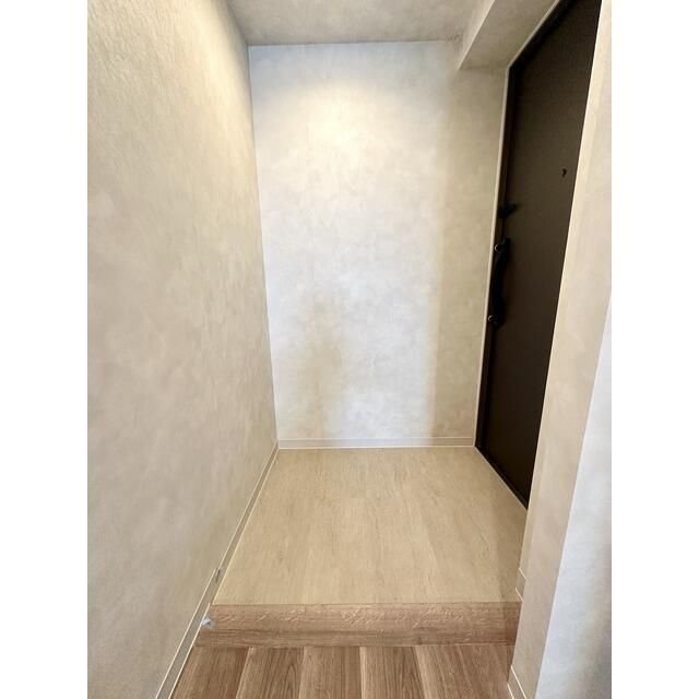 玄関　写真は同タイプ住居です。