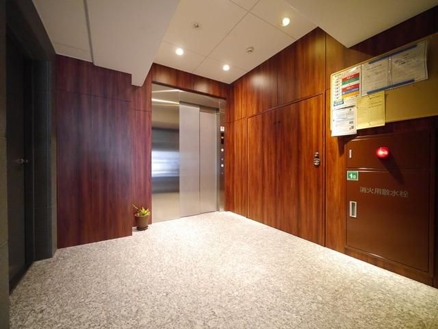 エントランス　★エレベーターホール★