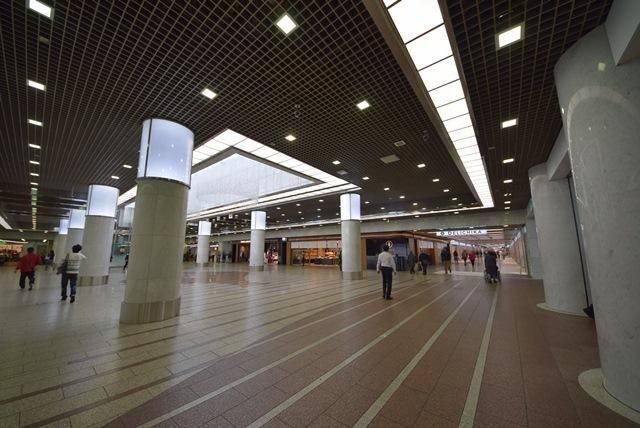 スーパー　アゼリア（スーパー）まで238m