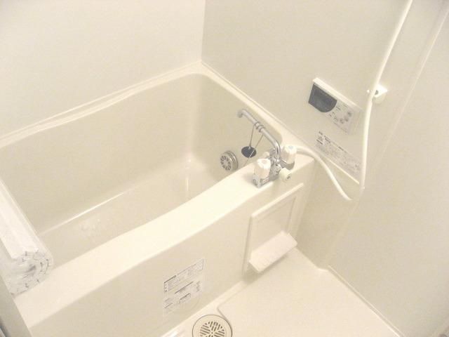 バス・シャワールーム　★追い焚き機能・浴室乾燥機完備★