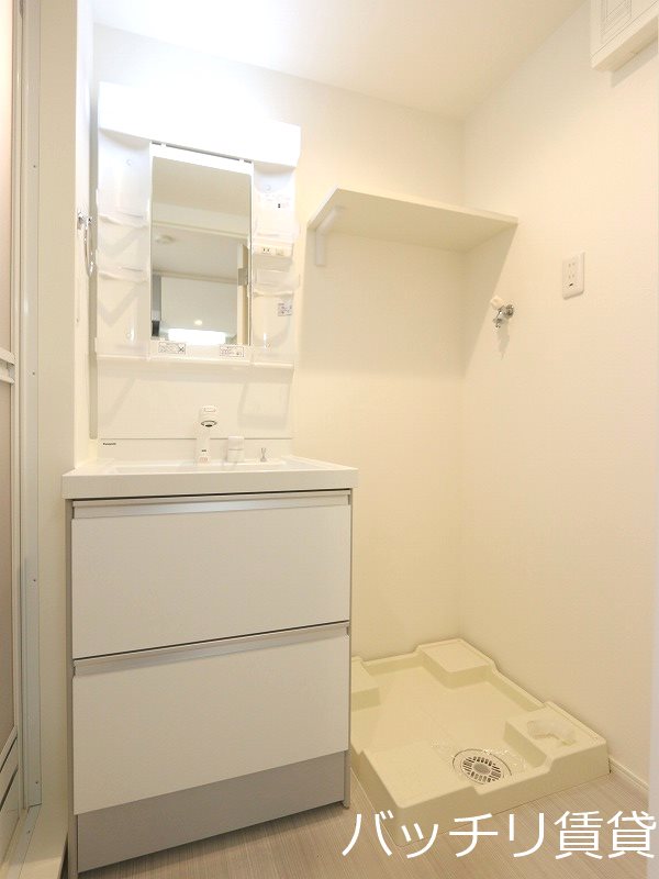 洗面設備　同型タイプの為、現状を優先いたします