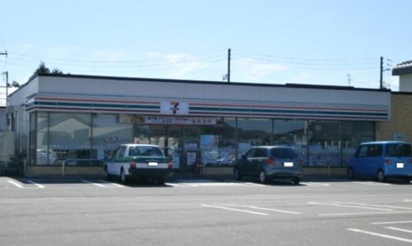 コンビニ　セブンイレブン長岡石動店（コンビニ）まで461m