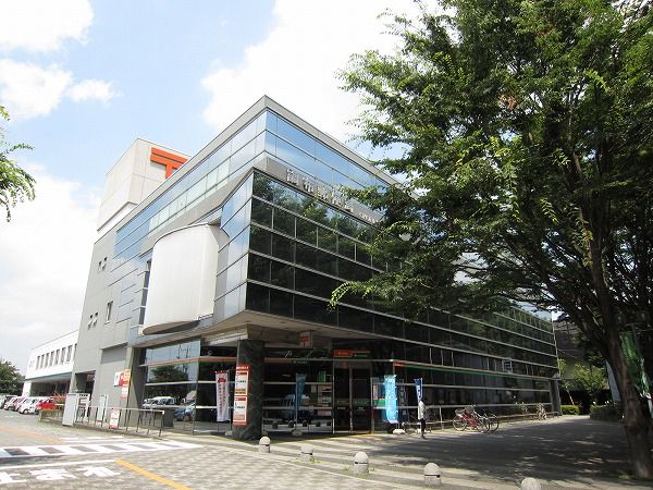 郵便局　調布郵便局（郵便局）まで512m