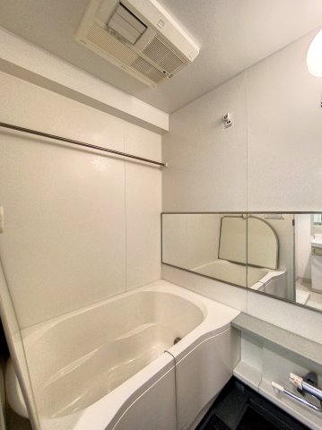 バス・シャワールーム　「追い焚き機能付きのお風呂」