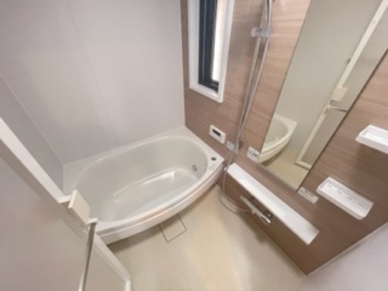 バス・シャワールーム　※別部屋の写真です