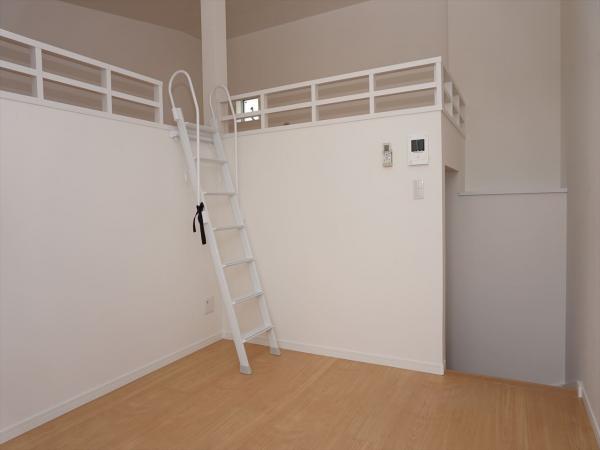 居室・リビング　内装