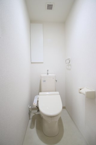 トイレ　※同シリーズの別物件の写真です