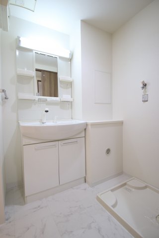 洗面設備　※同シリーズの別物件の写真です