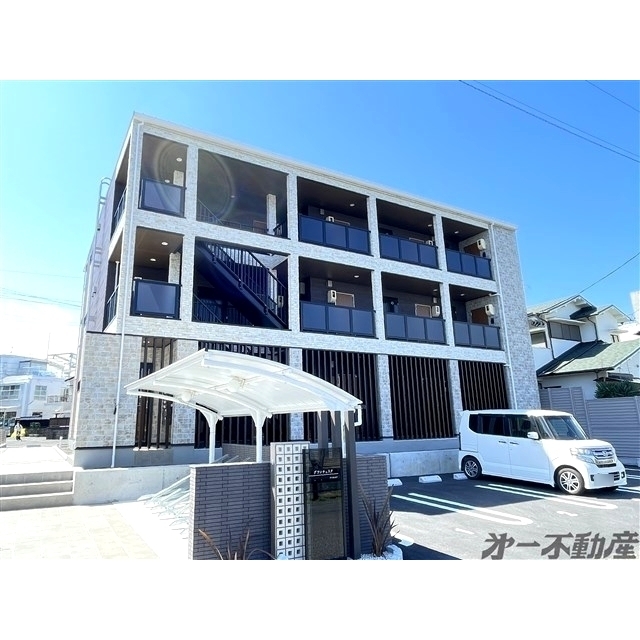 エントランス　建物外観