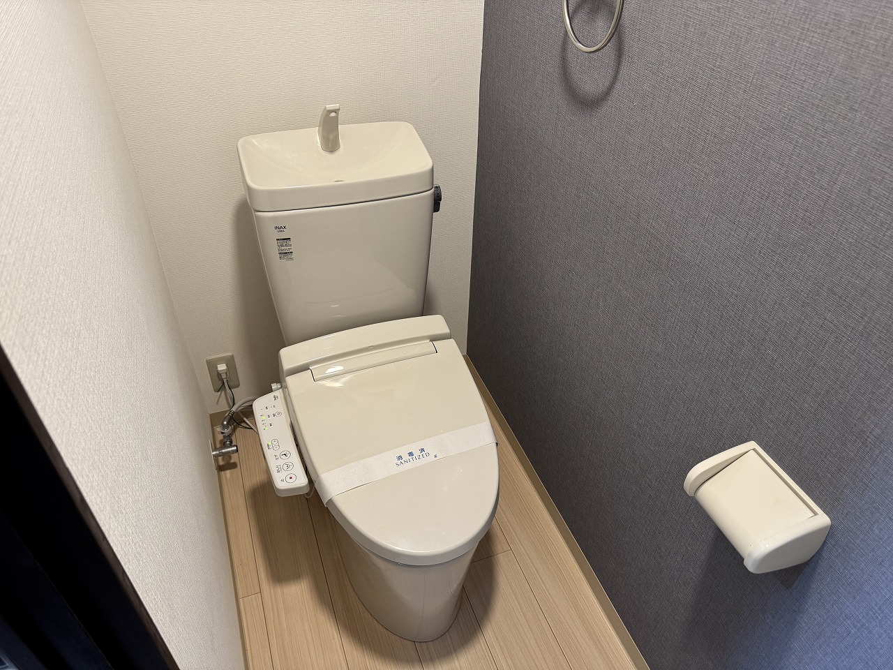 西京極前田町貸家のトイレ写真