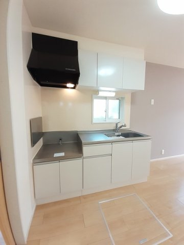 キッチン　コンパクトなキッチンで掃除もラクラク