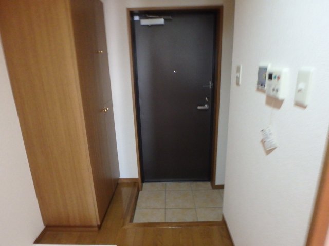 玄関　他のお部屋の参考写真です。