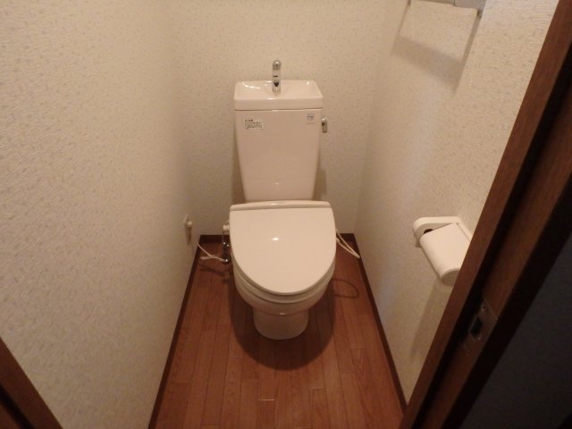 トイレ　他のお部屋の参考写真です。