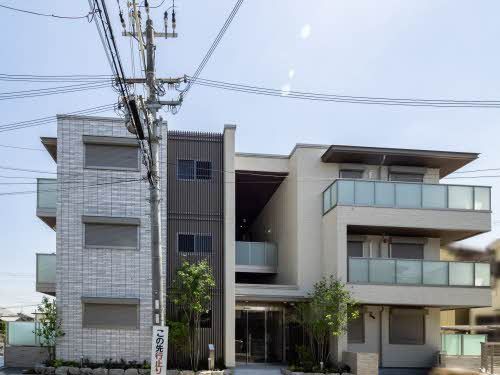 建物外観　積水ハウスのシャーメゾン。