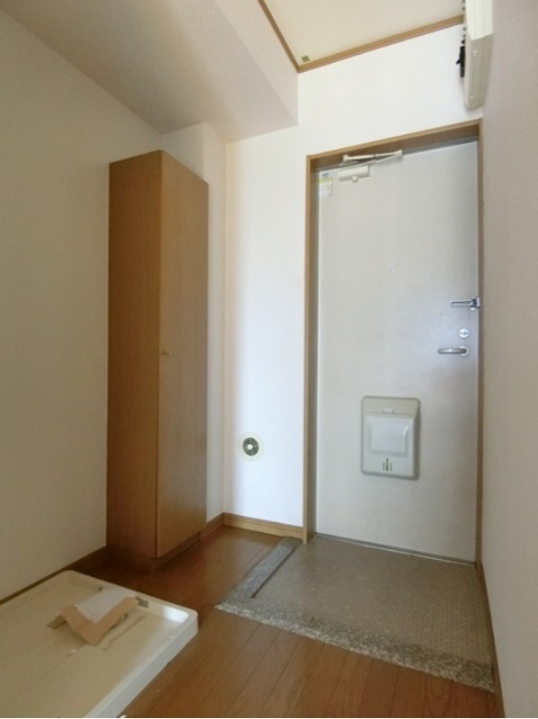 玄関　図面と現状に相違がある場合には現状を優先