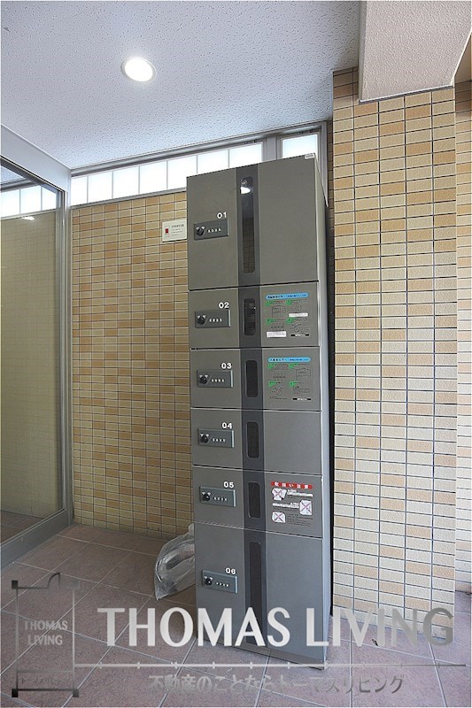 その他共有部分　不在時に便利な宅配ボックスです。