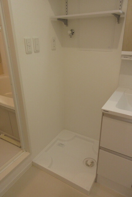 その他設備　室内洗濯機置場※同タイプ参考写真