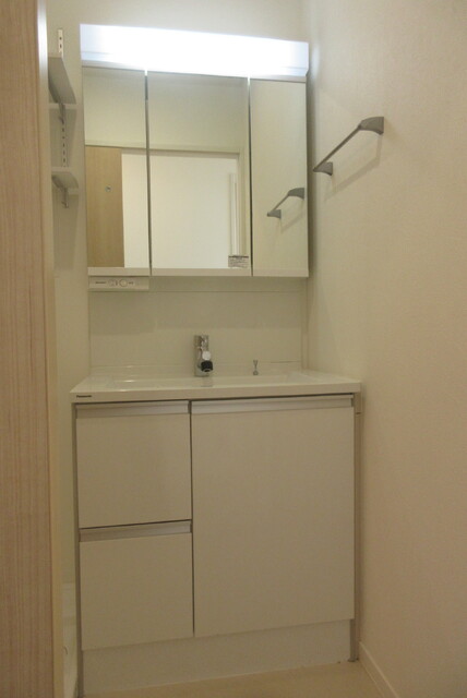 洗面設備　洗髪洗面化粧台※同タイプ参考写真