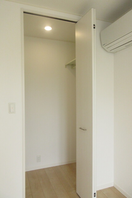 収納　洋室収納※同タイプ参考写真