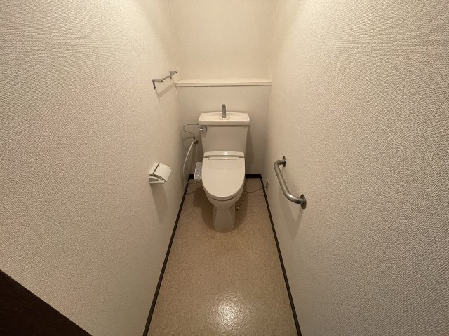 トイレ　コンパクトで使いやすいトイレです