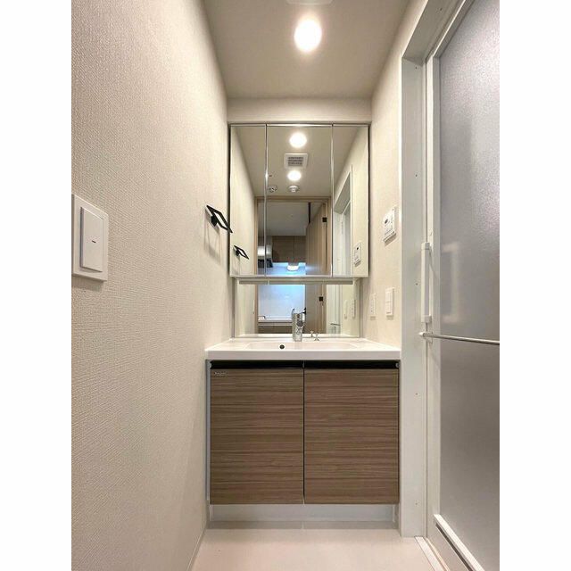 洗面設備　忙しい朝には欠かせない洗面所です