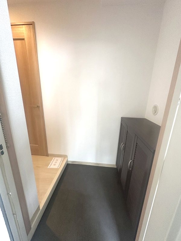 玄関　玄関収納あり